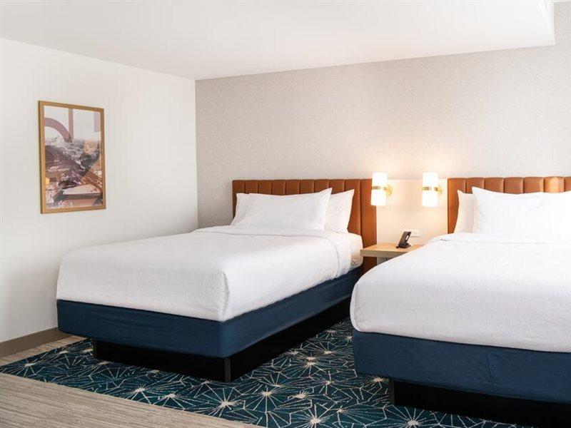 Hilton Garden Inn Flint Downtown Екстер'єр фото