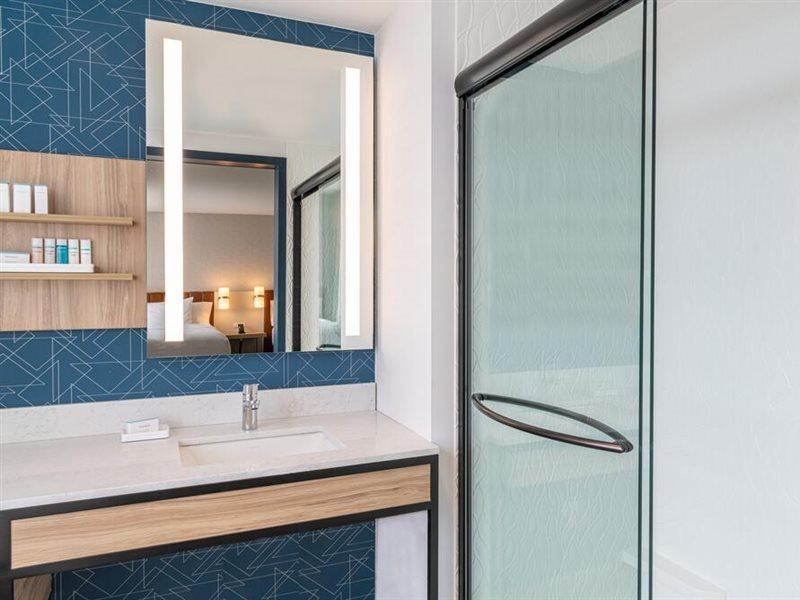 Hilton Garden Inn Flint Downtown Екстер'єр фото