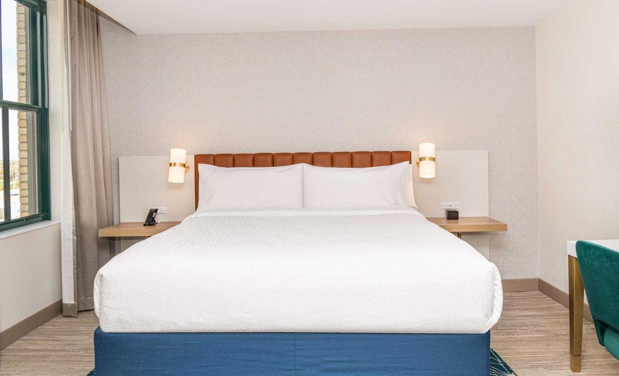 Hilton Garden Inn Flint Downtown Екстер'єр фото