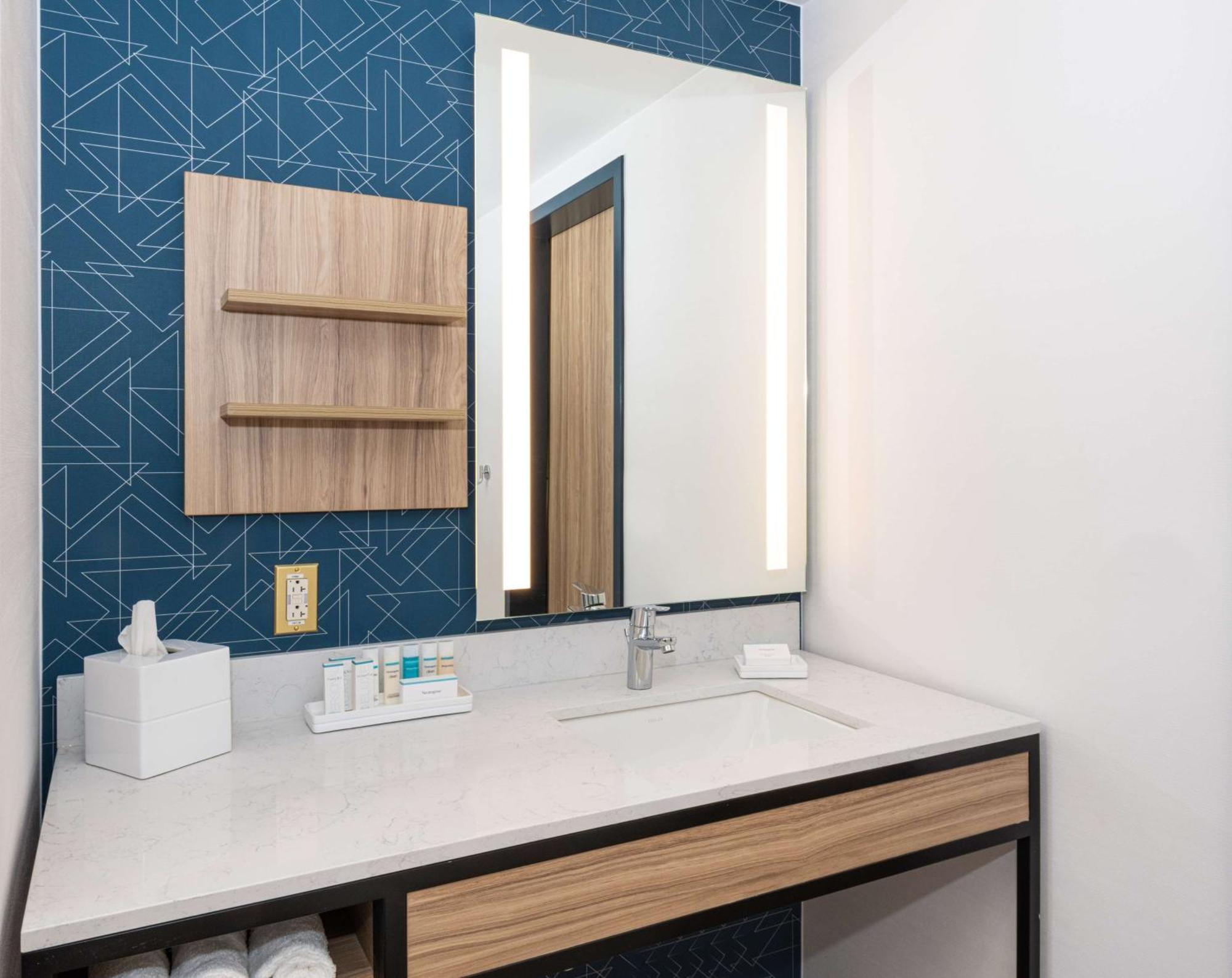 Hilton Garden Inn Flint Downtown Екстер'єр фото