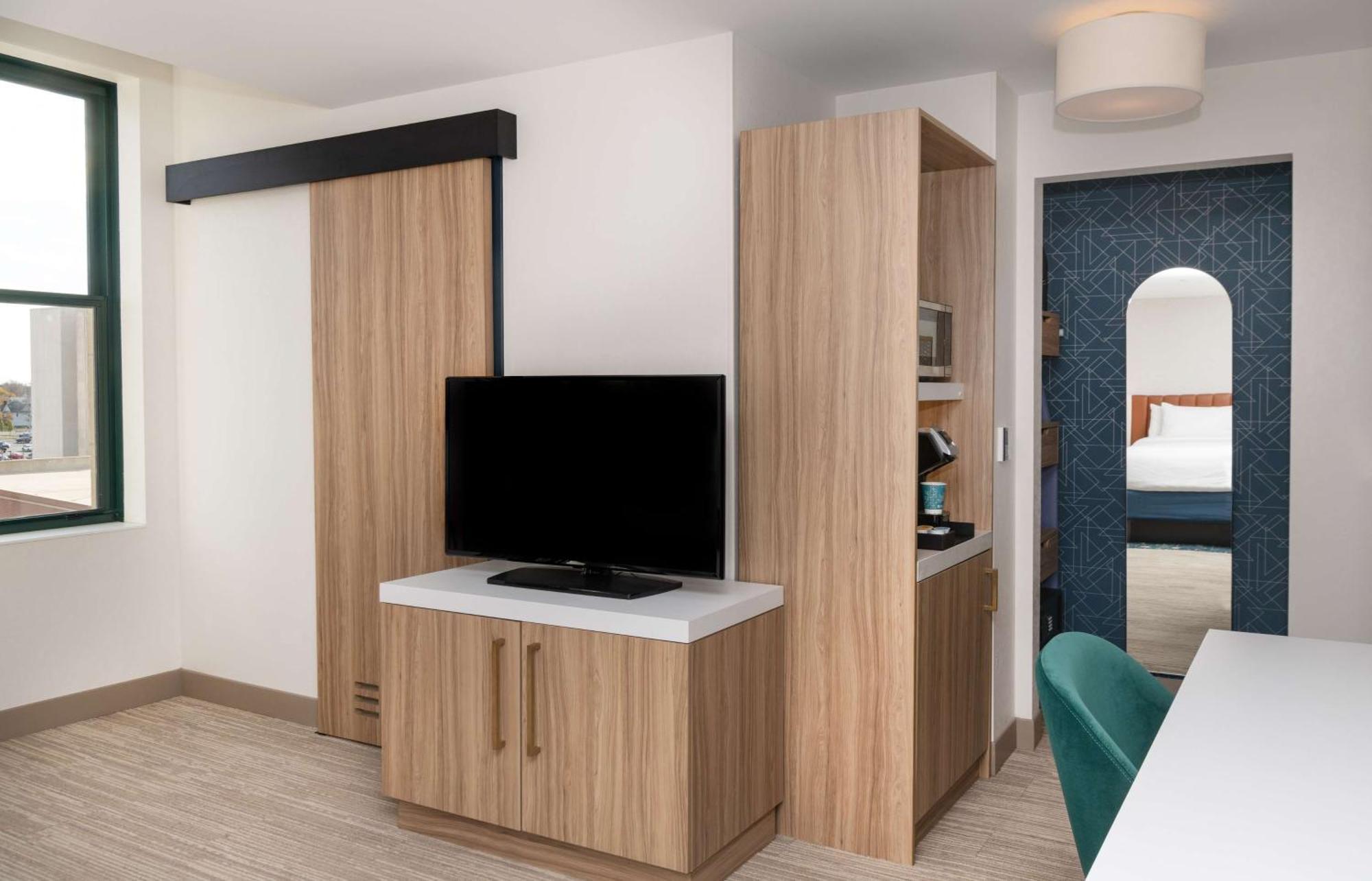 Hilton Garden Inn Flint Downtown Екстер'єр фото