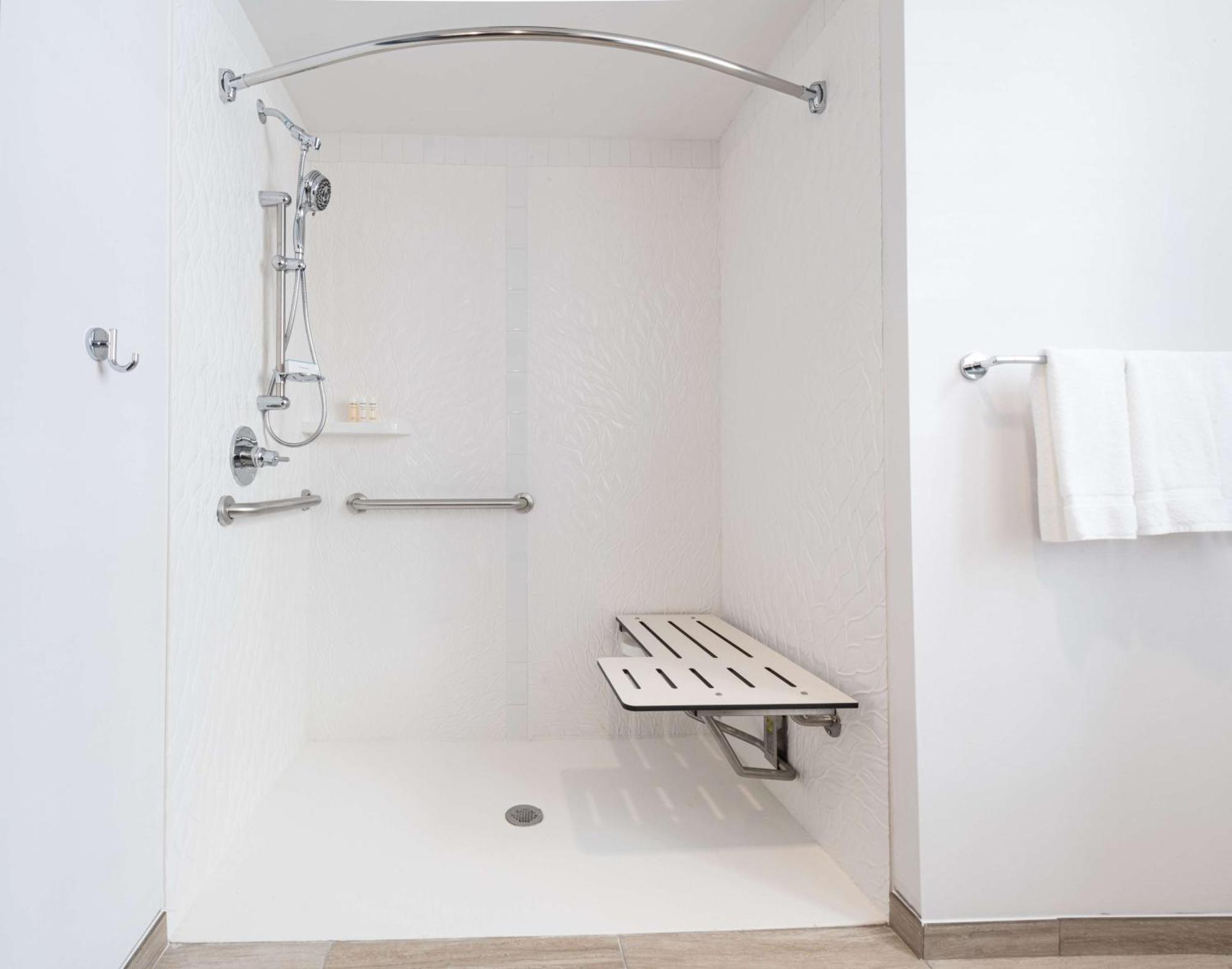 Hilton Garden Inn Flint Downtown Екстер'єр фото