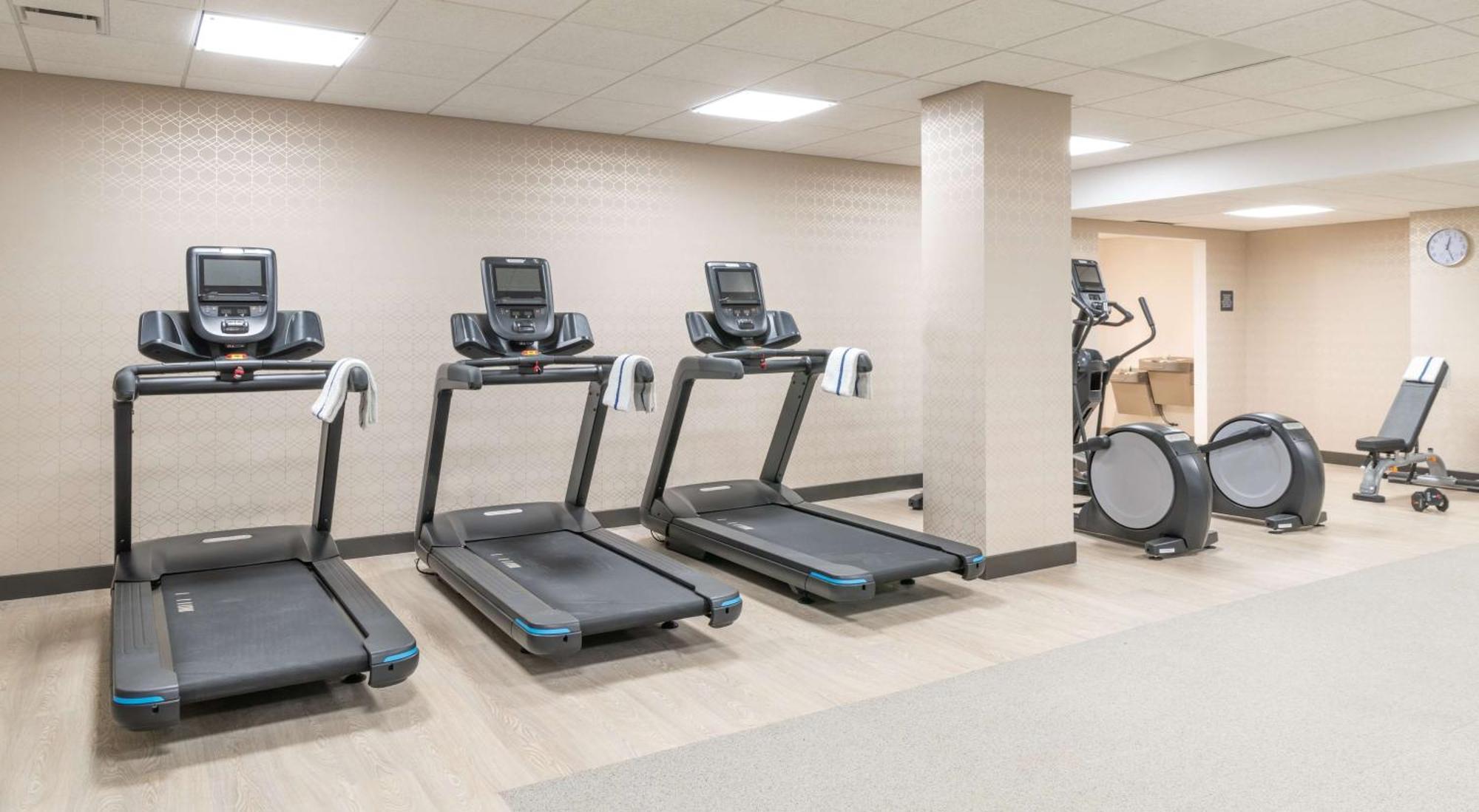 Hilton Garden Inn Flint Downtown Екстер'єр фото